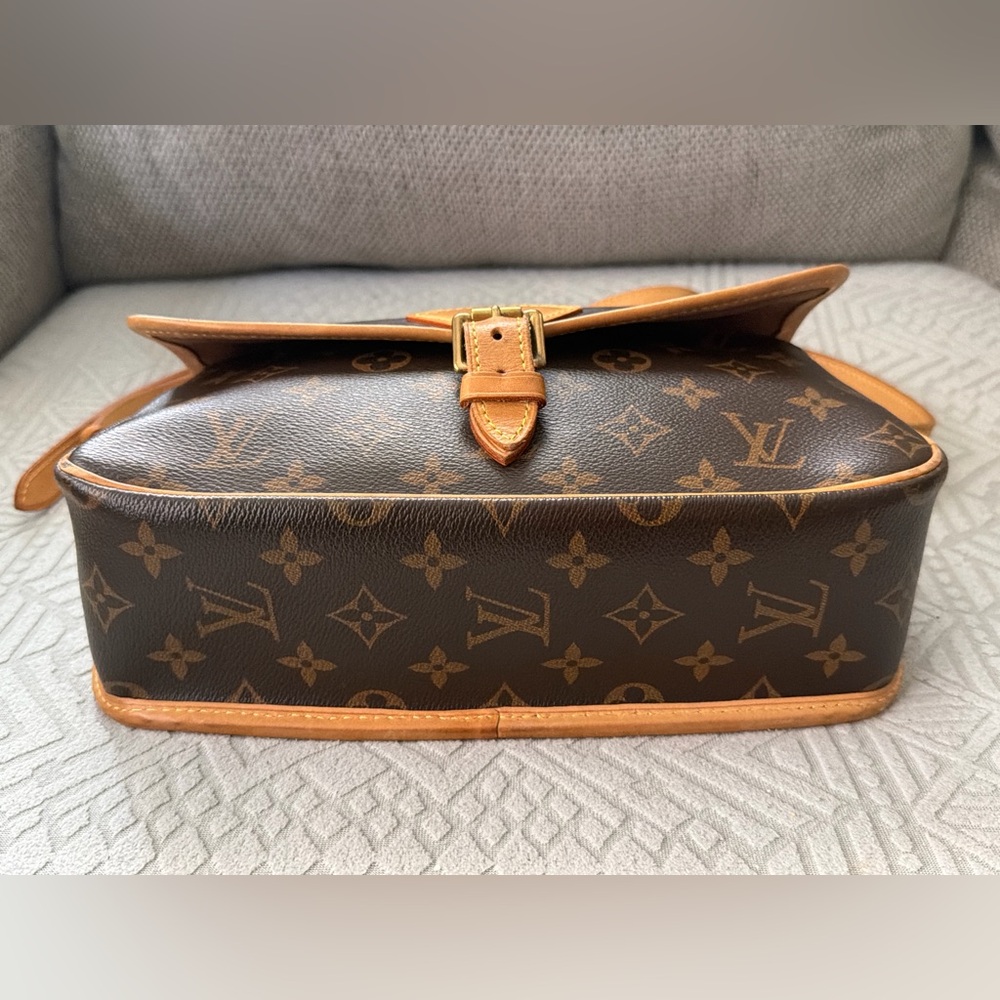 Louis Vuitton Sologne Crossbody Monogram Canvas Authentic - Picture 4 of 13